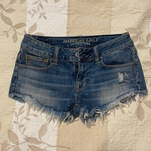 American Eagle outfitter stretch jean shorts in size 00